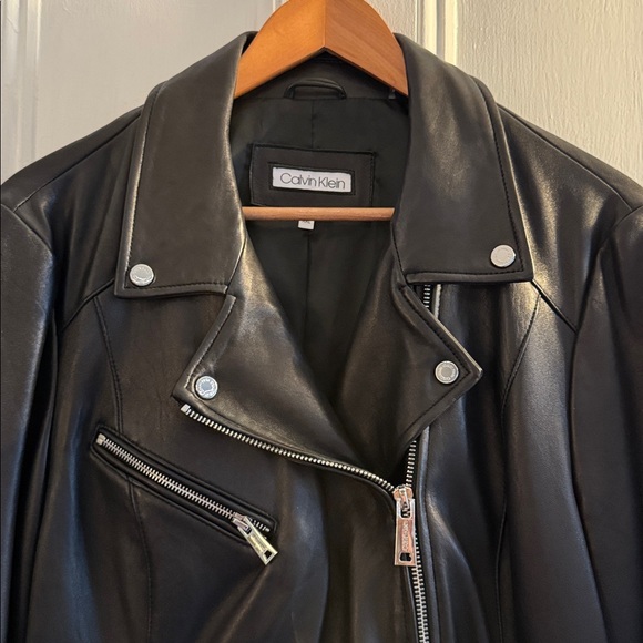 Calvin Klein Women's Sleek Black Leather Jacket - Picture 4 of 9